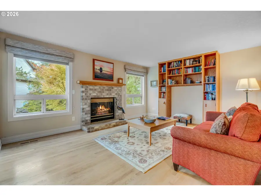 8056 SE 141st Ave, Portland, OR 97236 - #2