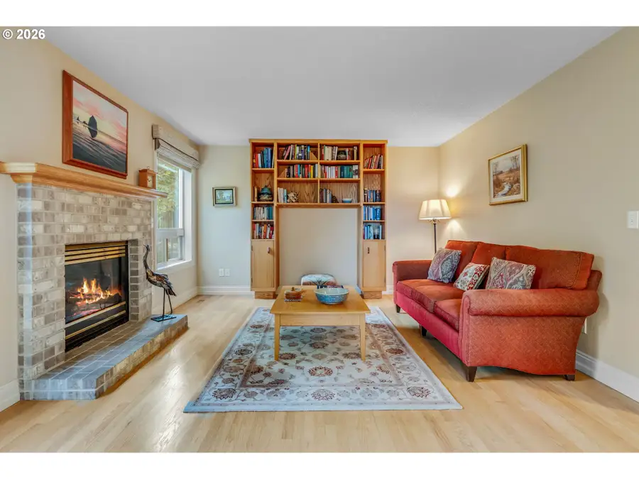 8056 SE 141st Ave, Portland, OR 97236 - #3
