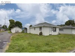 105 Redpath, Kelso, WA 98626 - #1