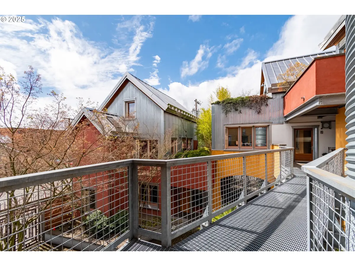 321 Mill St #4, Eugene, OR 97401 - #1