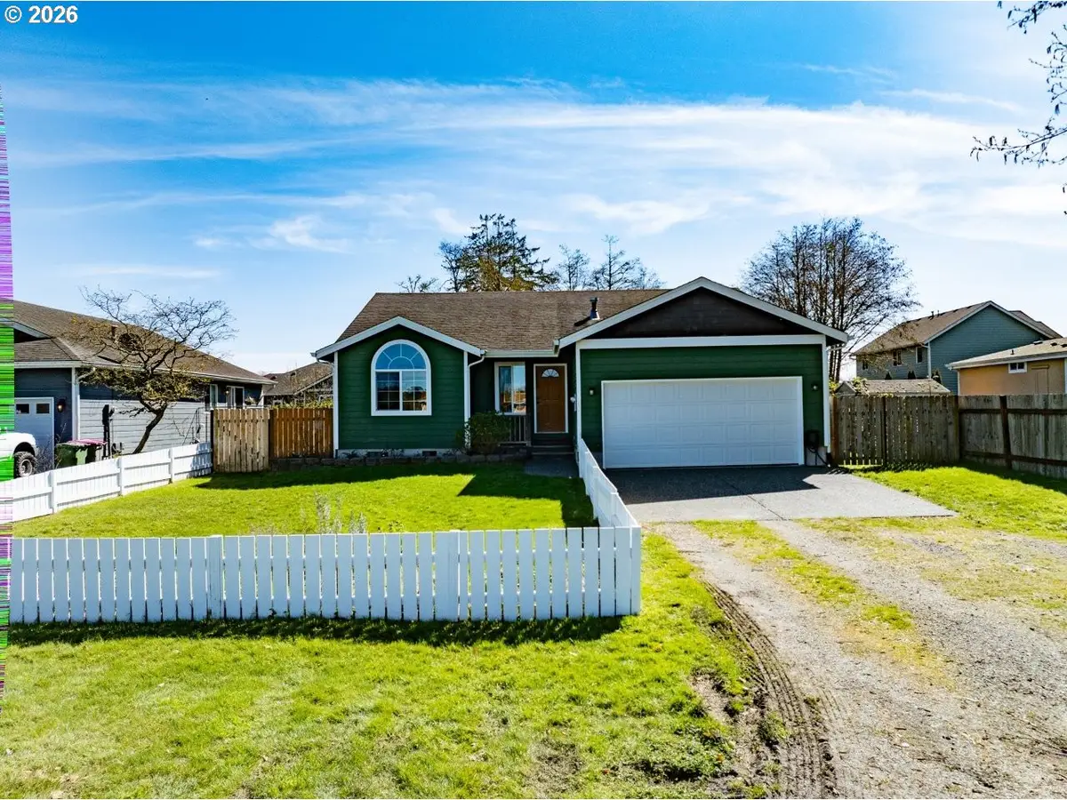 682 NW 9th St, Warrenton, OR 97146 - #1