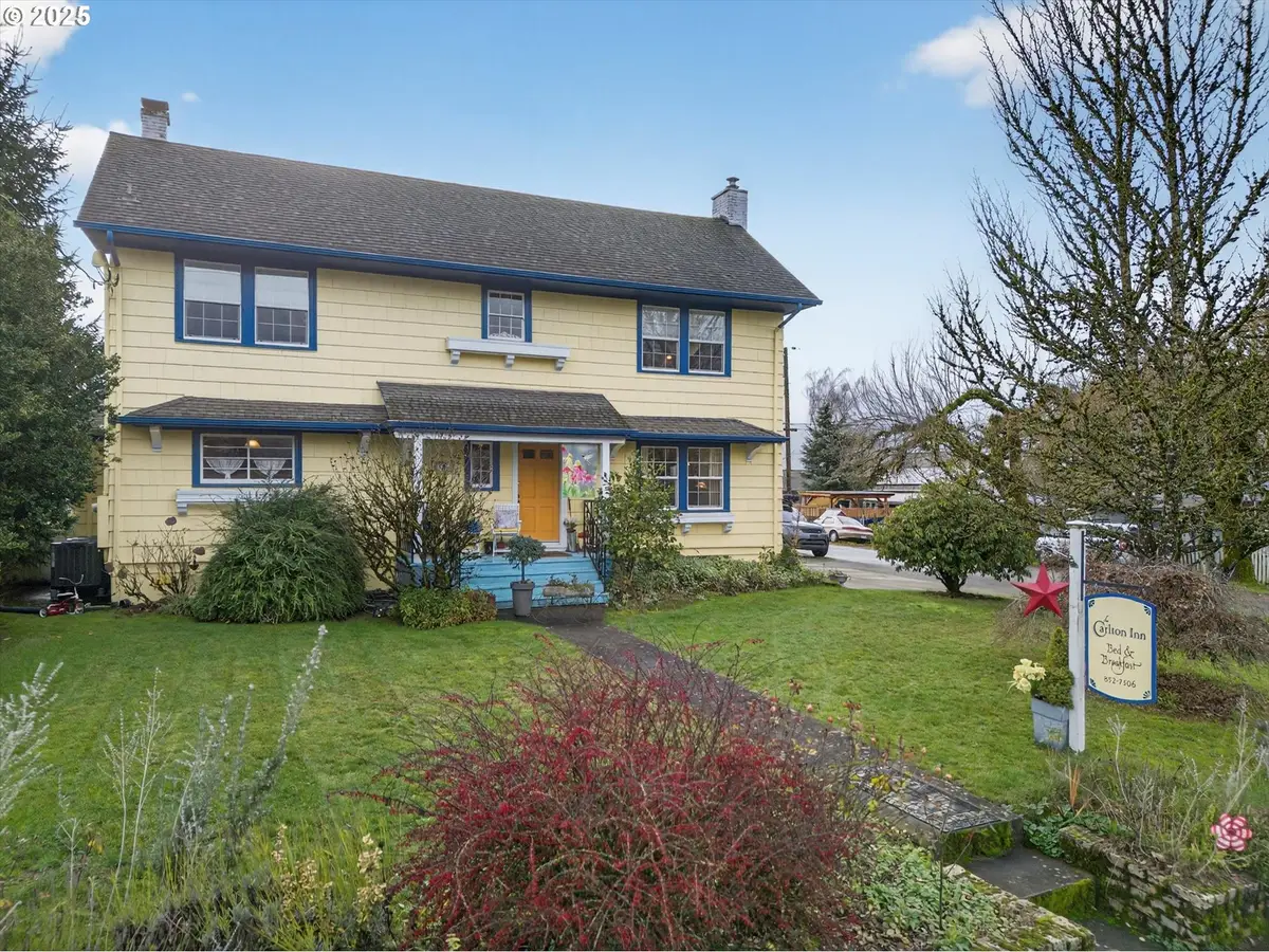 648 W Main St, Carlton, OR 97111 - Image #1