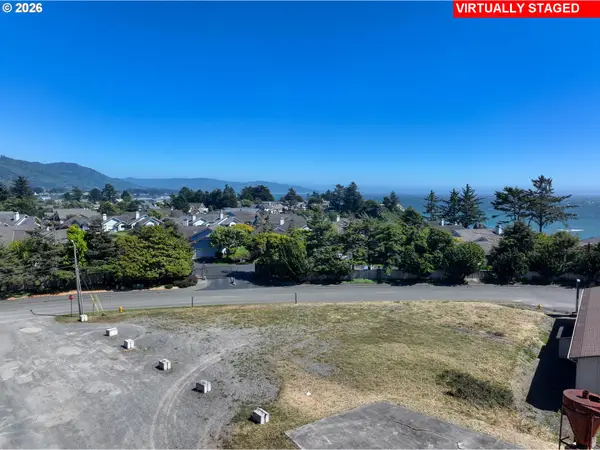 King St #2801, Brookings, OR 97415