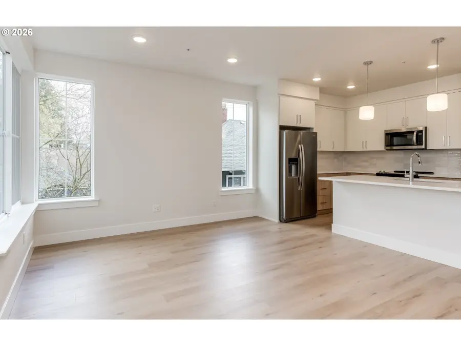 4785 N Albina Ave, Portland, OR 97217 - Image #3