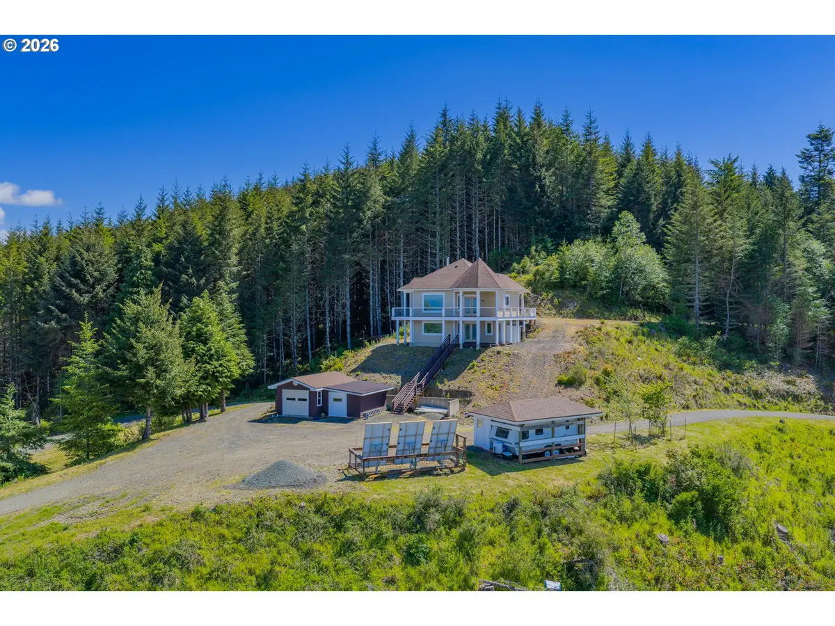 46345 Dement Creek Rd, Broadbent, OR 97458 - #1