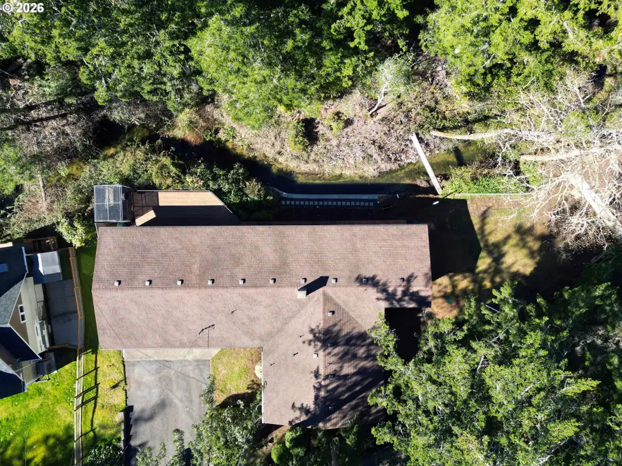 5635 Martin Rd, Florence, OR 97439 - #2