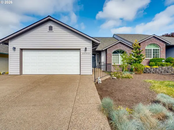 2083 NW Willamette Dr, McMinnville, OR 97128