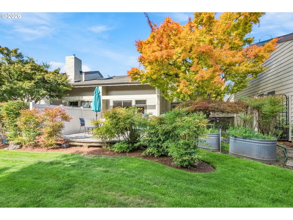 2036 Eastwood Ln, Eugene, OR 97401 - #1