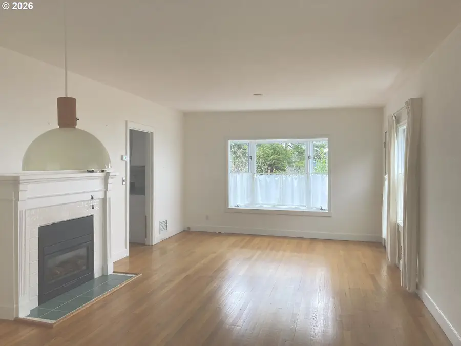 538 Kensington Ave, Astoria, OR 97103 - #3