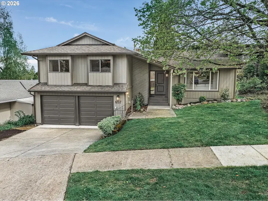 657 SW 7th St, Gresham, OR 97080 - #2