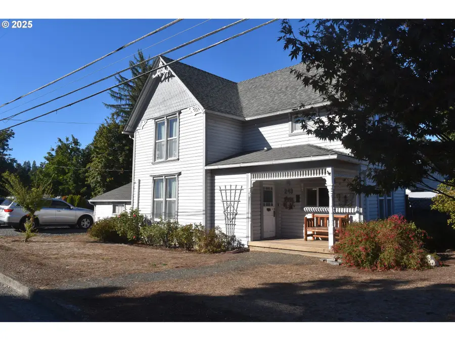 243 N Lane St, Cottage Grove, OR 97424 - Image #2