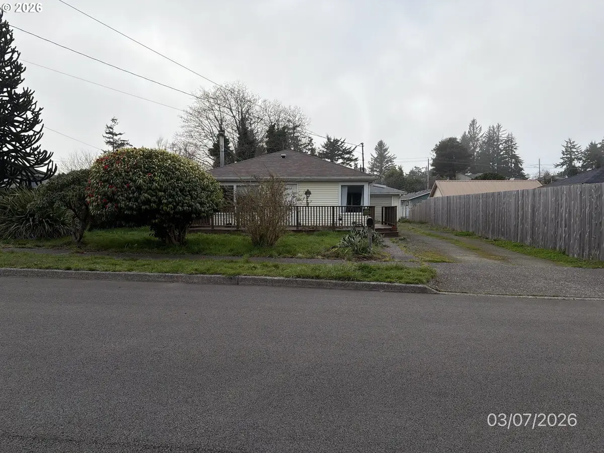 456 N Cammann St, Coos Bay, OR 97420 - #1