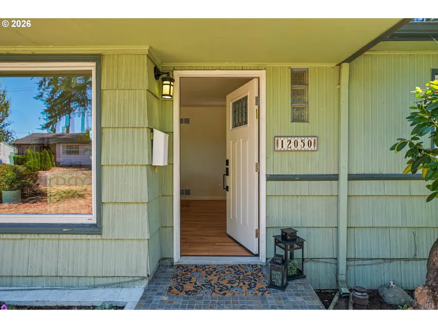 12050 NE Broadway, Portland, OR 97220 - #2