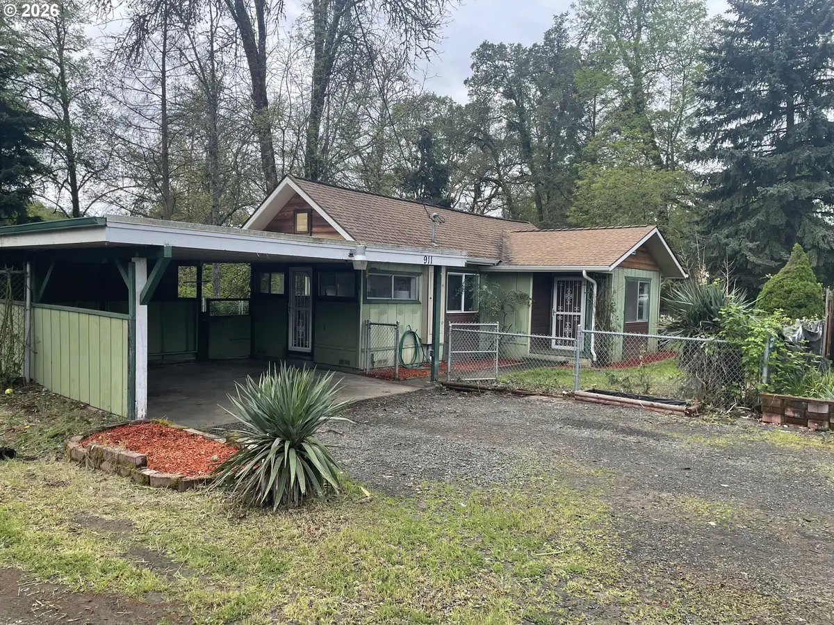 911 NE Newton Creek Rd, Roseburg, OR 97470 - #1