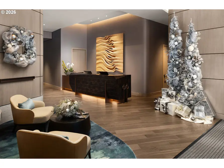 550 SW 10th Ave #2105, Portland, OR 97205 - #3