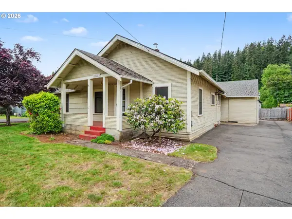 1148 S Water St, Silverton, OR 97381