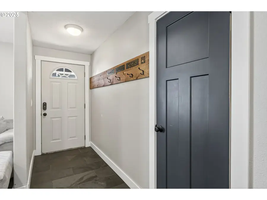 4755 NW Shaniko Ct, Rockcreek, OR 97229 - Image #3