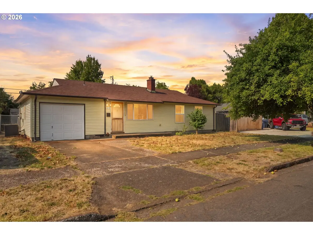 1219 Pleasant St, Springfield, OR 97477 - #1