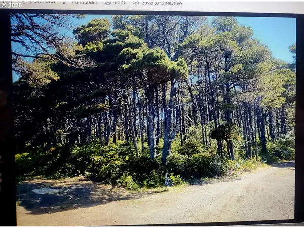 Sea Way Loop, Waldport, OR 97394