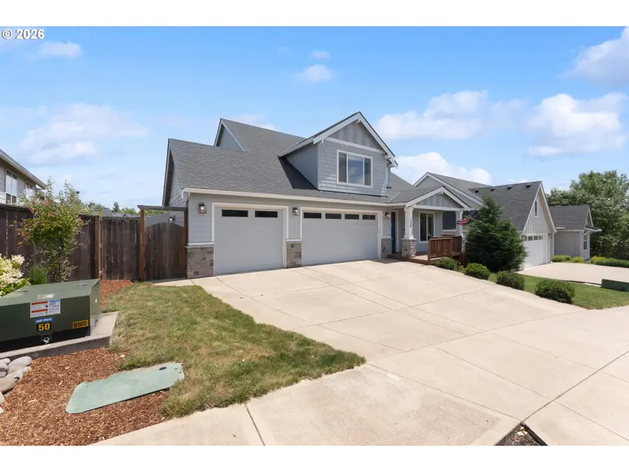 120 NW Brookside St, McMinnville, OR 97128 - #2