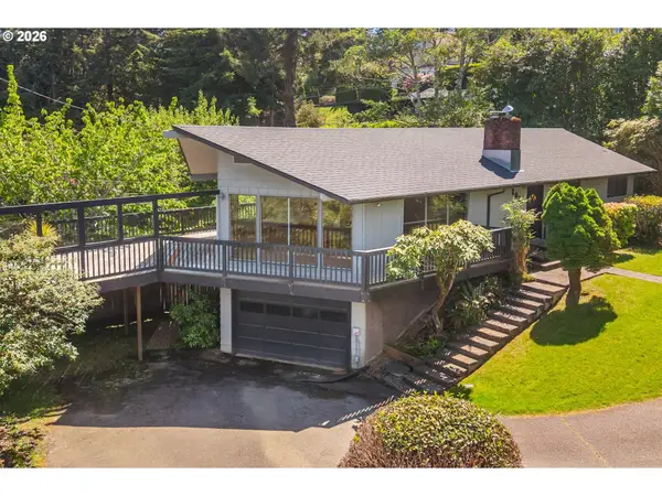 1045 Nutwood Ave, CoosBay, OR 97420