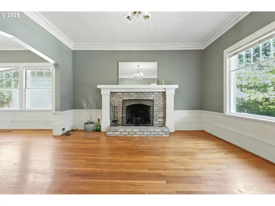 2878 SE Tibbetts St, Portland, OR 97202 - Image #2