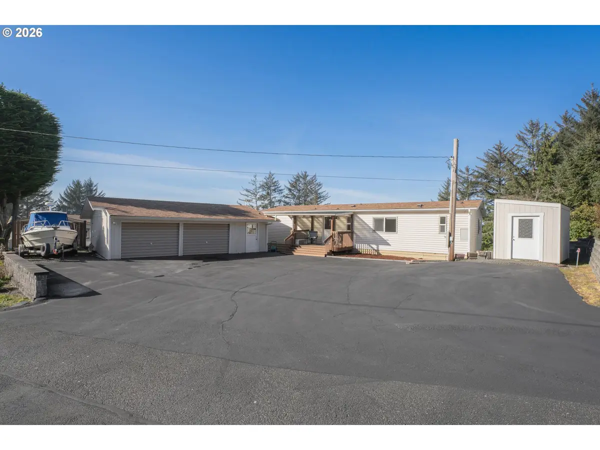 170 Glen Dee Ln, Winchester Bay, OR 97467 - #1