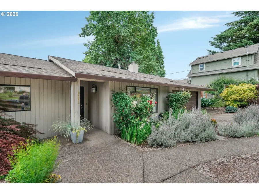 9245 SW 7th Ave, Portland, OR 97219 - #2
