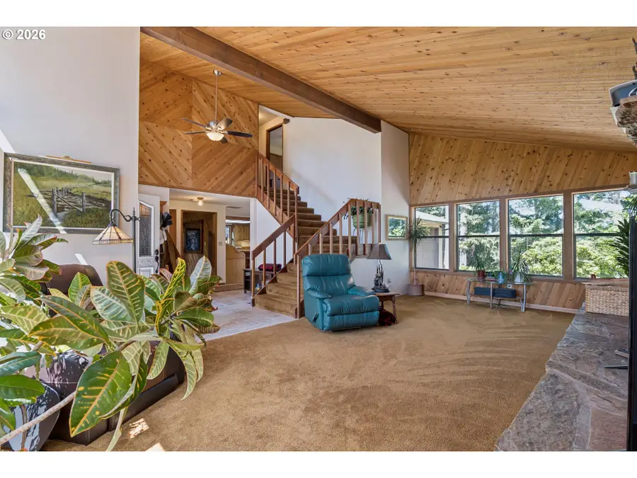 1853 Ridge Water Dr, Sutherlin, OR 97479 - #3