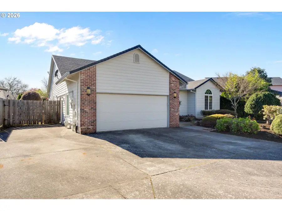 4155 NE 220th Ave, Fairview, OR 97024 - #2