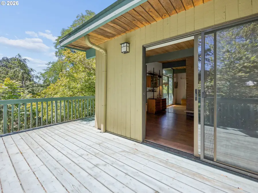 2950 SW Sunset Blvd, Portland, OR 97239 - #3