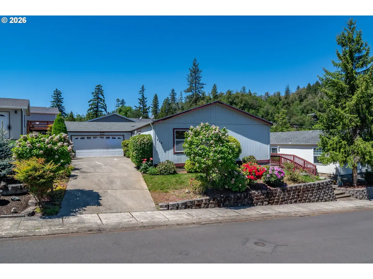 133 Brenda Pl, Canyonville, OR 97417 - #1