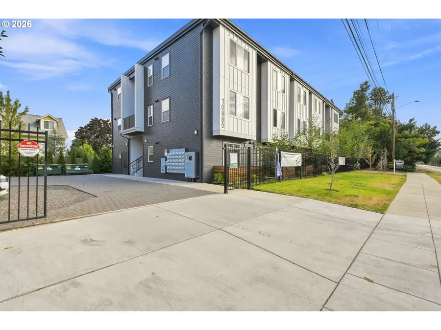 10985 E Burnside St #23, Portland, OR 97216 - #2