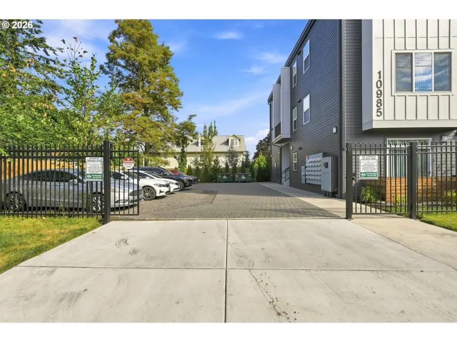 10985 E Burnside St #23, Portland, OR 97216 - #3