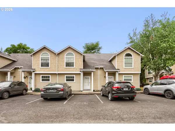 19155 SE Yamhill St #17, Portland, OR 97233