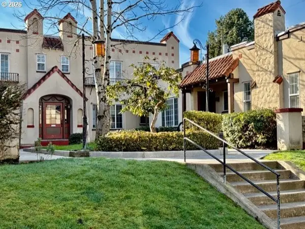 2010 SE Sherman St, Portland, OR 97214