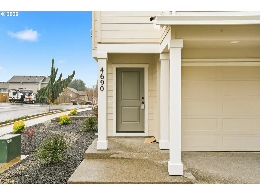 4690 SE 2nd St, Gresham, OR 97080 - #2