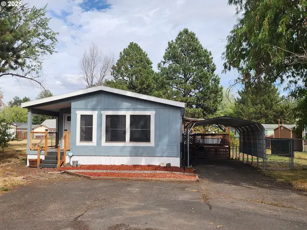 1809 26th St #21, LaGrande, OR 97850