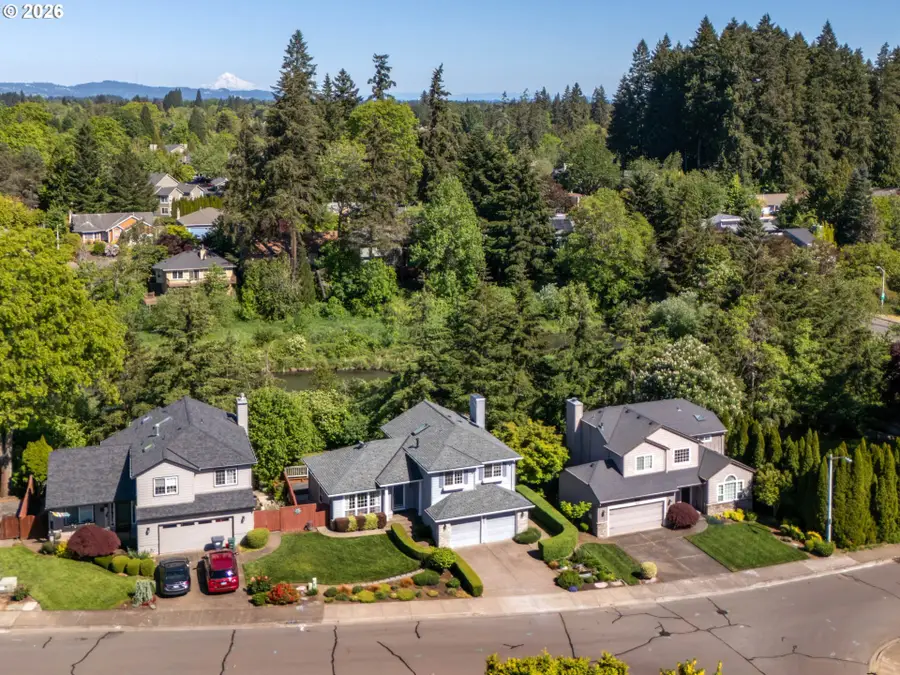 2082 NE 2nd Ave, Hillsboro, OR 97124 - #2
