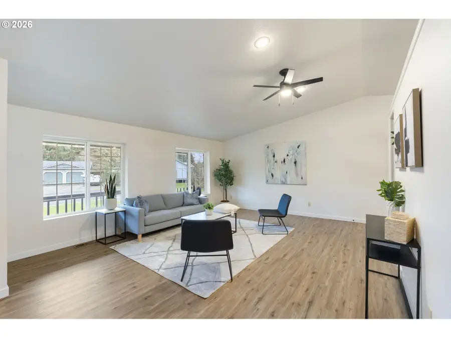 1023 Chieri Ct, Napavine, WA 98565 - #2