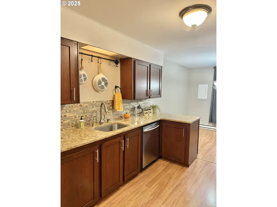 6745 SW Scholls Ferry Rd #38, Beaverton, OR 97008 - Image #3