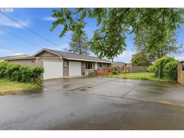 335 N 17th St, StHelens, OR 97051