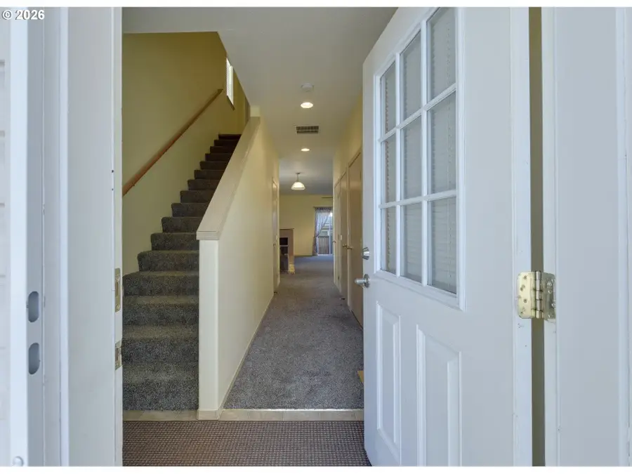 4920 SE 122nd Ave, Portland, OR 97236 - Image #2