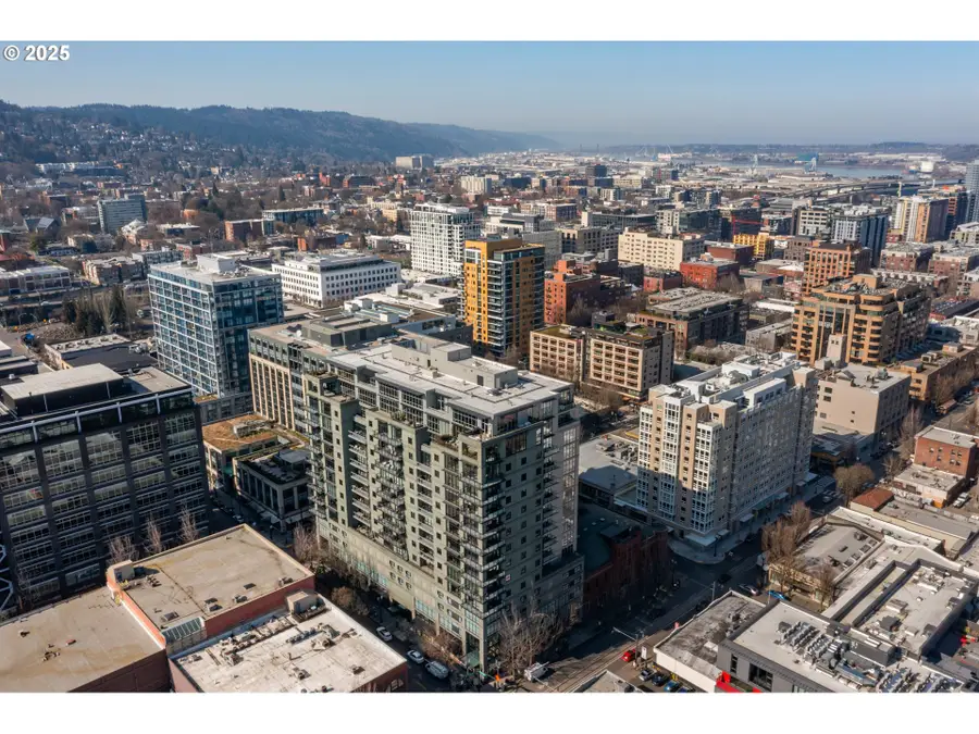 1025 NW Couch St #717, Portland, OR 97209 - Image #2