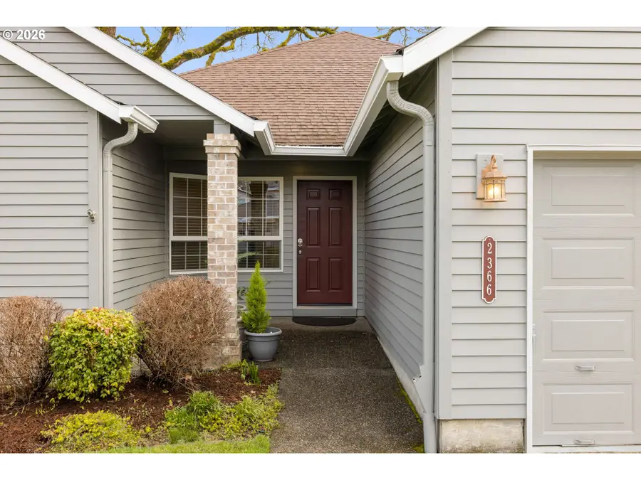 2366 NE Lindsey Dr, Hillsboro, OR 97124 - #2