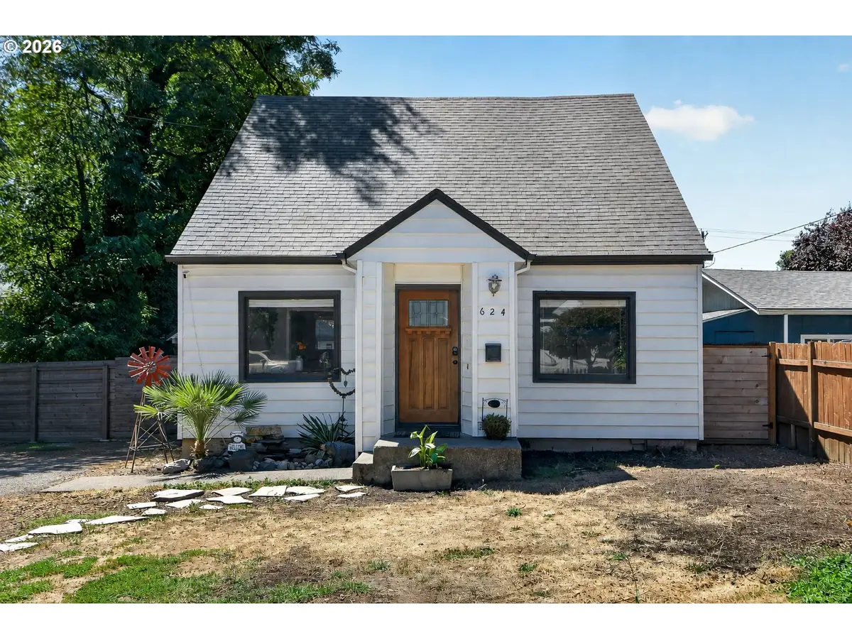 624 Church St, Woodburn, OR 97071 - #1