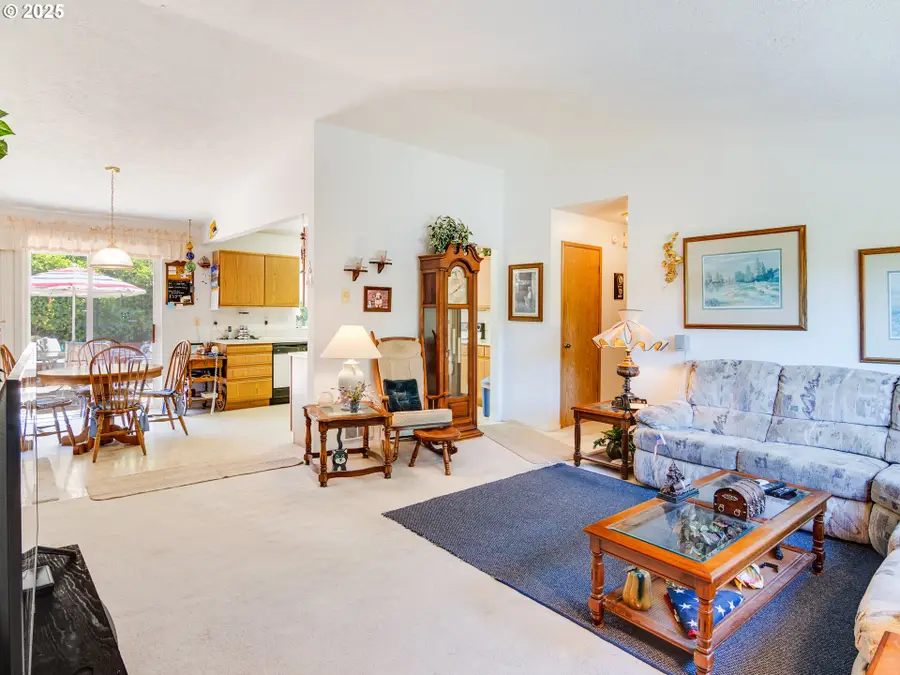 635 SE Ball Blvd, Waldport, OR 97394 - Image #3