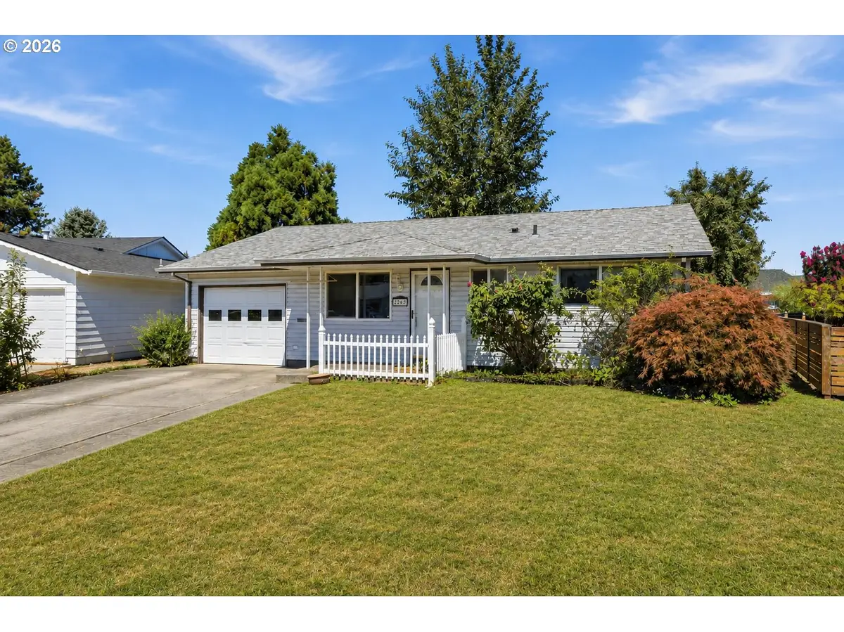 2293 Country Club Ter, Woodburn, OR 97071 - #1