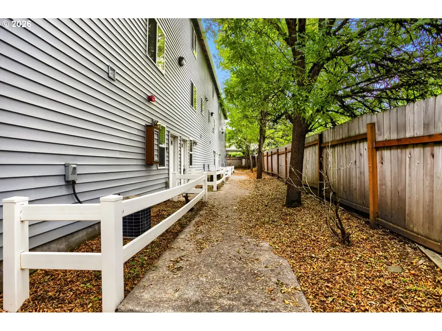 2539 SE 141st Ave #2, Portland, OR 97236 - #3