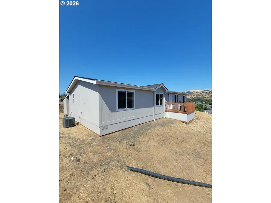 220 Deschutes Ln, Roseburg, OR 97471 - #2